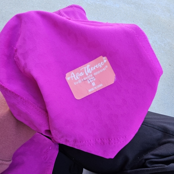 Ava Therese scrub set - Picture 5 of 7